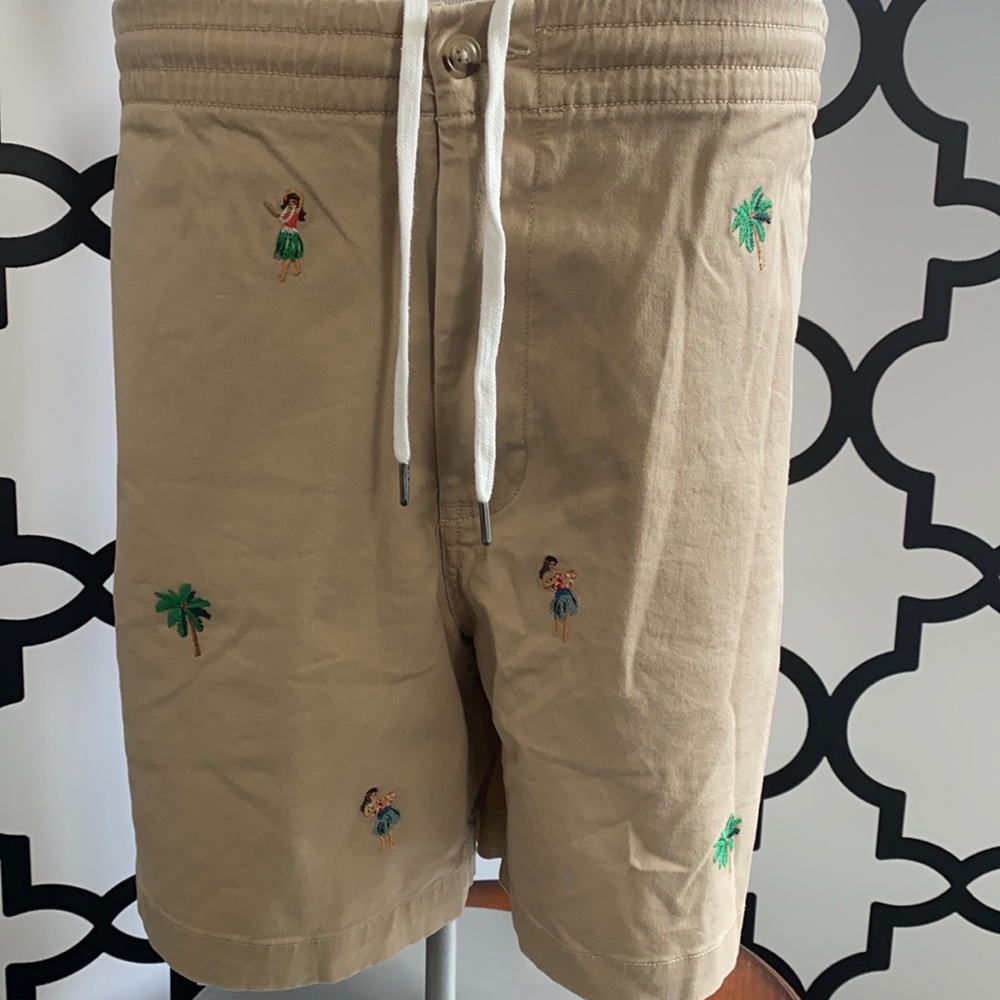 Polo khaki Hawaiian themed shorts
